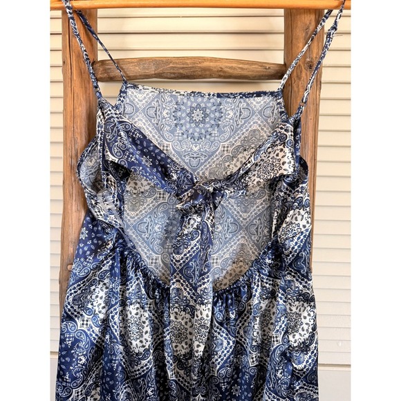 Birch and Stone Blue White Paisley Print Mini Dress Sleeveless Open Back SIze M - Picture 4 of 6